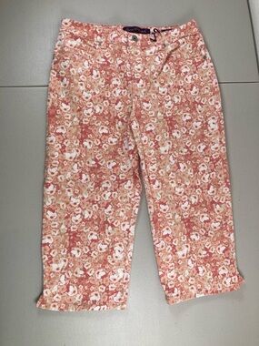 Gloria Vanderbilt Amanda Capri Jeans Women's Size 8 Peach White Pink Floral NEW